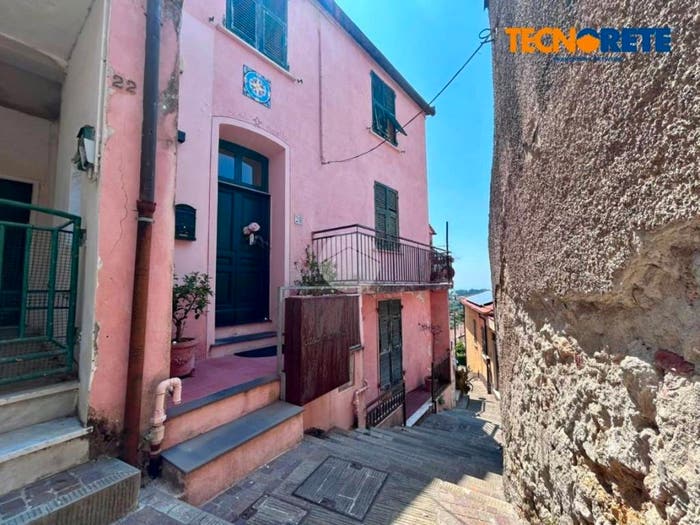 Appartamento trilocale in vendita in Via degli aranci, Pitelli, La Spezia