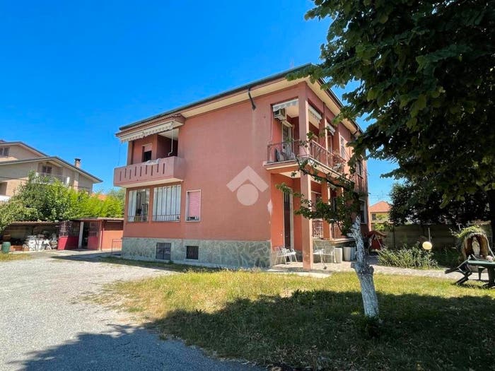 Casa quadrilocale in vendita in Via cesare battisti, Centro, Muggiò