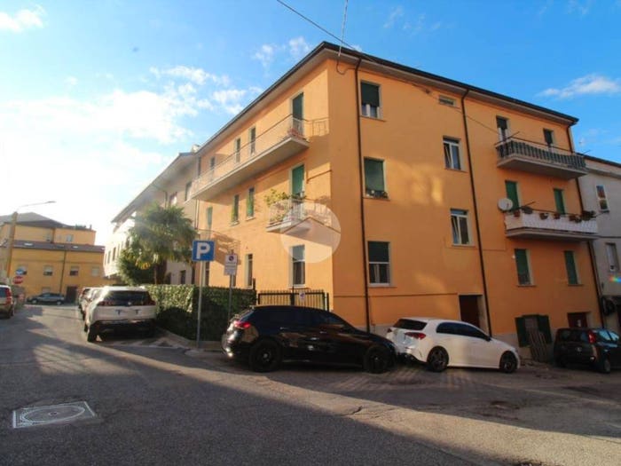 Appartamento trilocale in vendita in Via Michele Pietravalle, Semicentro, Campobasso