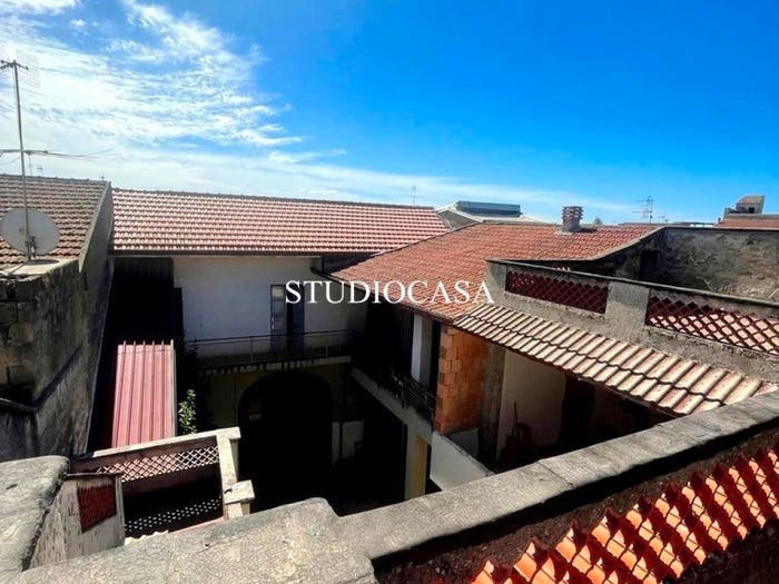 Casa con 6 locali in vendita in Via Luigi Antonio Piccirillo, Centro, Portico di Caserta