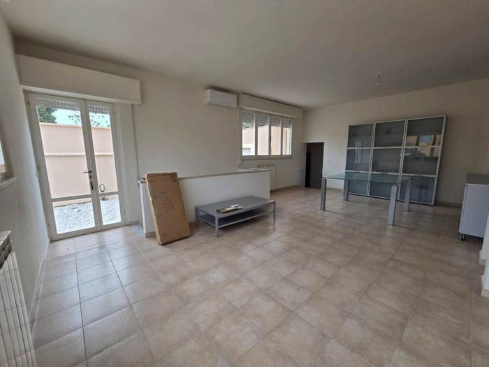 Appartamento quadrilocale in vendita in Via Fonda, Camaiore Paese, Camaiore