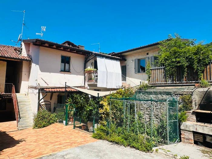 Appartamento con 6 locali in vendita in Via Montebello, Centro, Cellatica