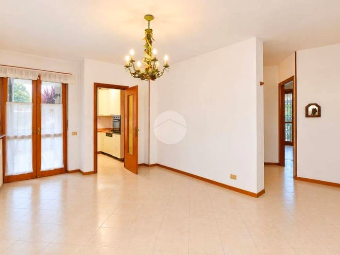 Appartamento quadrilocale in vendita in Via Romarolo, Centro, Giaveno