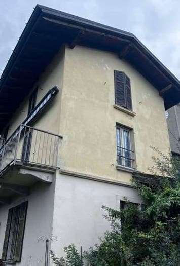 Casa quadrilocale in vendita in Via Della Chiesa, Centro, Luino