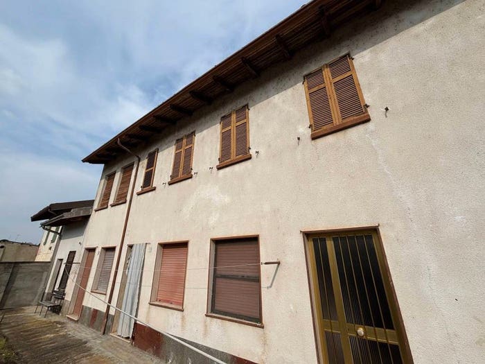 Casa con 6 locali in vendita in Via Roma, Motta Dè Conti, Motta de' Conti
