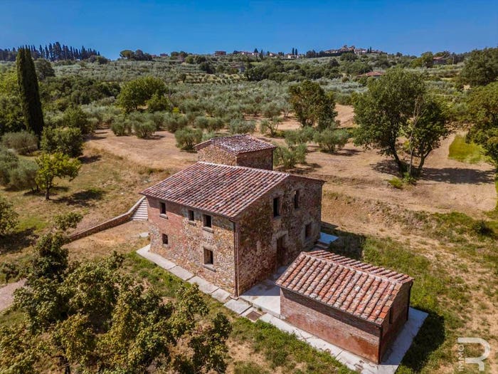 Casa con 6 locali in vendita in Via Procacci, Centro, Lucignano