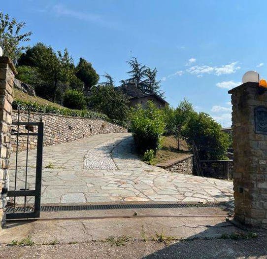 Casa quadrilocale in vendita in Strada Sant'Anna, Cairo Montenotte