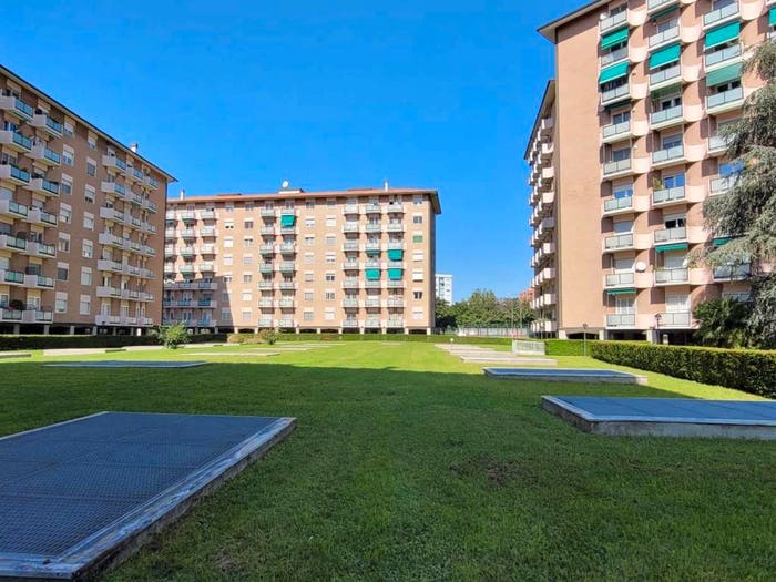 Appartamento quadrilocale in vendita in via zurigo, Inganni, Milano