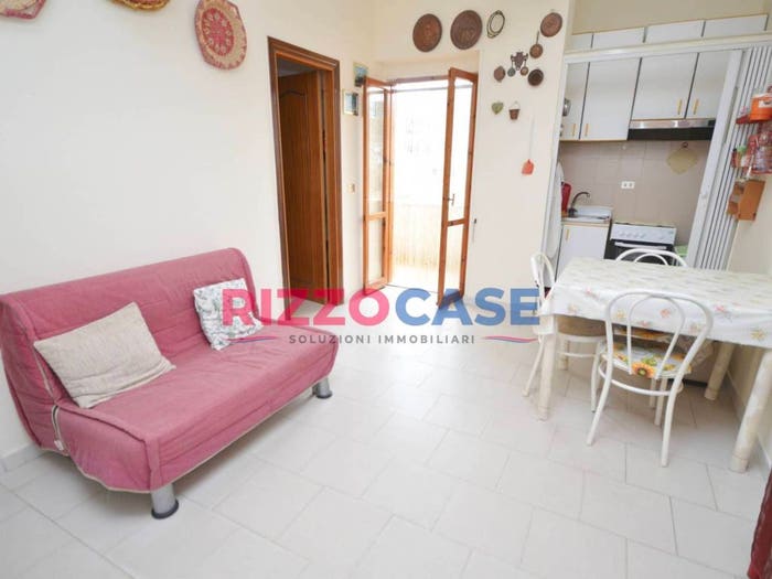 Appartamento bilocale in vendita in Via Tramonti, Cariati