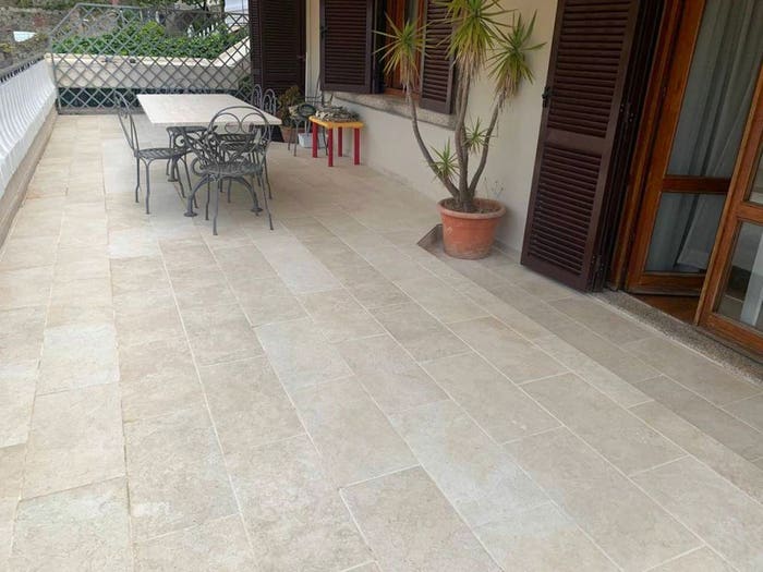 Appartamento quadrilocale in vendita in Via Vecchia Capaccola, Centro, Massa
