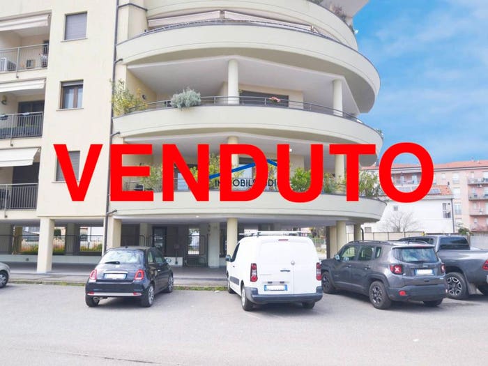Appartamento trilocale in vendita in Via Magnago, Madonna Regina, Busto Arsizio