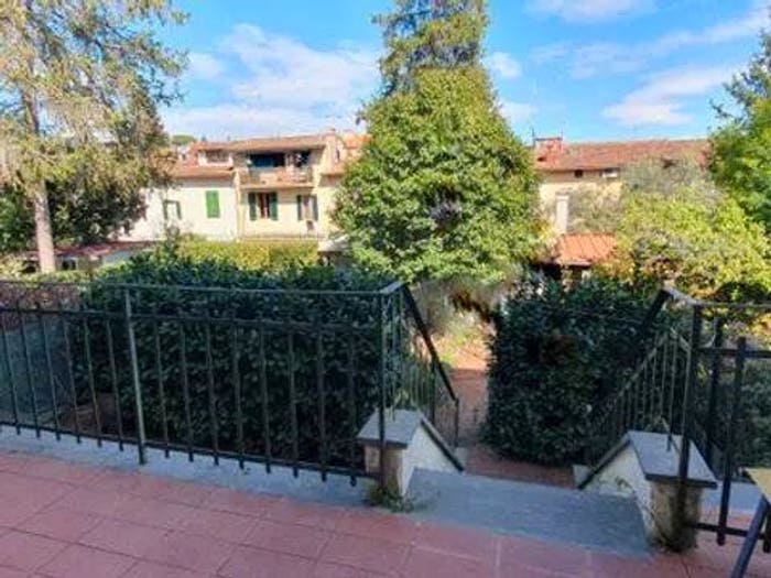 Casa con 6 locali in vendita in Via San Francesco D'Assisi Nn, Galluzzo, Firenze