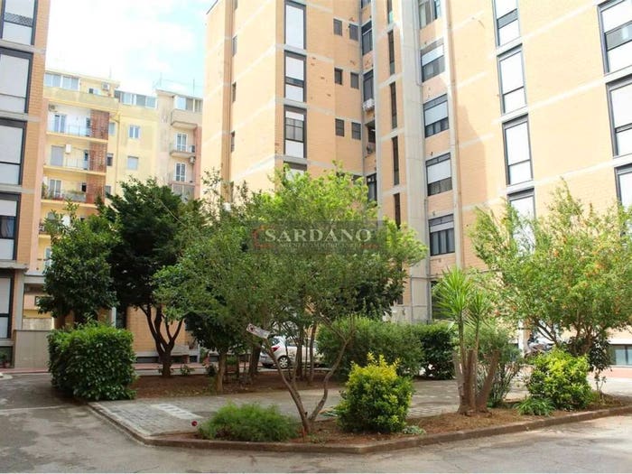 Appartamento quadrilocale in vendita in Viale Aldo Moro, Commenda, Brindisi