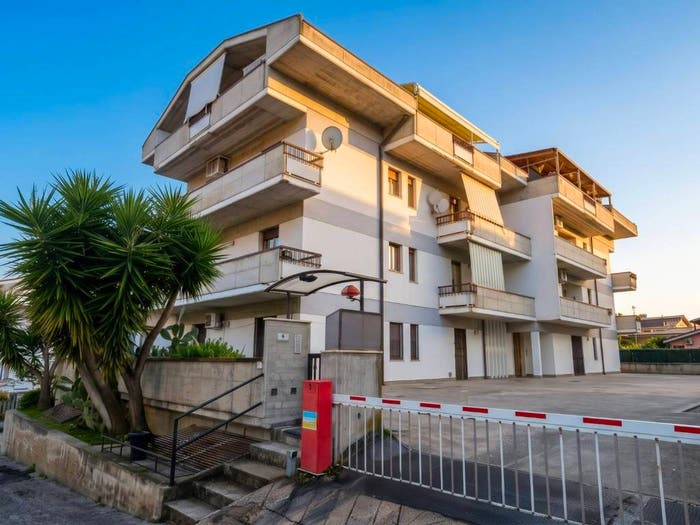 Appartamento con 5 locali in vendita in Via Ignazio Silone, Bellante Stazione, Bellante