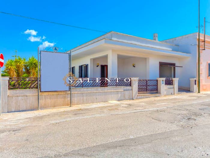 Casa con 5 locali in vendita in Largo Costantinopoli, Centro, Morciano di Leuca