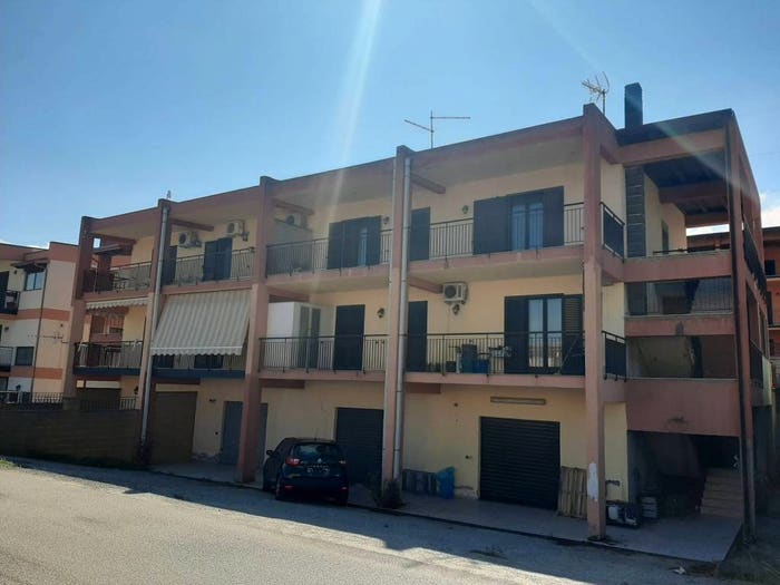Appartamento con 5 locali in vendita in Via Francesco Nachera Pittore, Patti