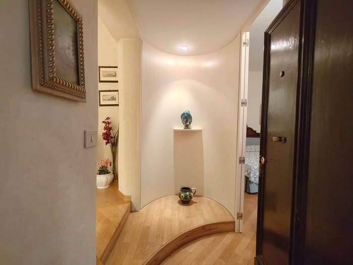 Appartamento trilocale in vendita in Via Battibecco, Centro Storico, Bologna