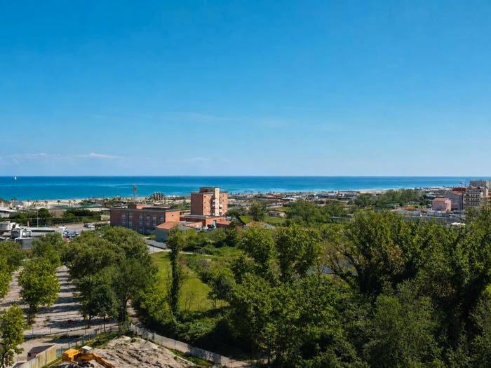 Appartamento quadrilocale in vendita in Viale Bergamo, Sottomarina, Chioggia