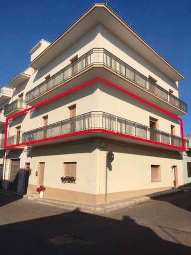 Appartamento con 5 locali in vendita in Via Letizia Aniello, Centro, Galatone