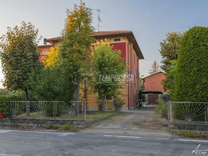 Casa con 5 locali in vendita in Via Marconi, Centro, Camposanto