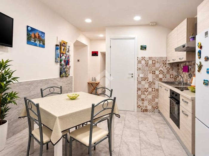 Appartamento bilocale in vendita in Via Pallonetto S Lucia, Monte di Dio, Napoli