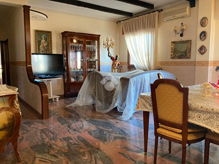 Appartamento quadrilocale in vendita in Zona Cimitero, Cerignola
