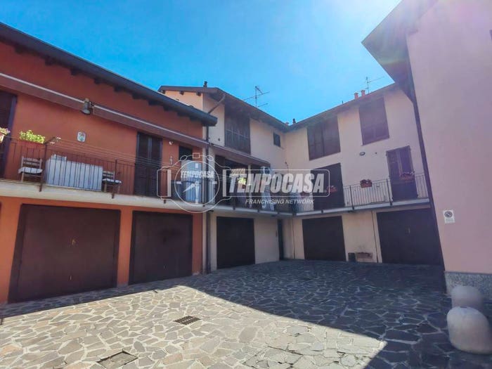 Appartamento trilocale in vendita in Via MILANO, Centro, Lomazzo