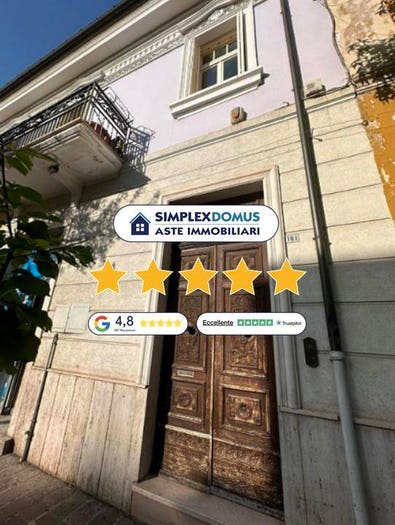 Appartamento con 6 locali in vendita in Via Garibaldi, Centro, Avezzano