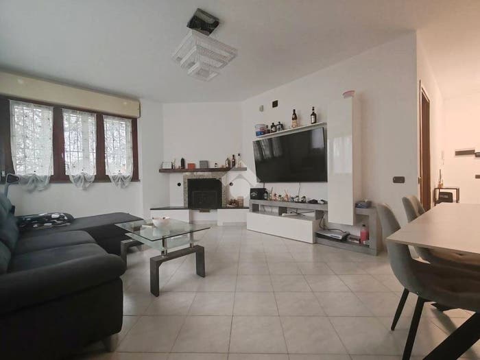 Appartamento quadrilocale in vendita in Via Giovannino Guareschi, Centro, Opera
