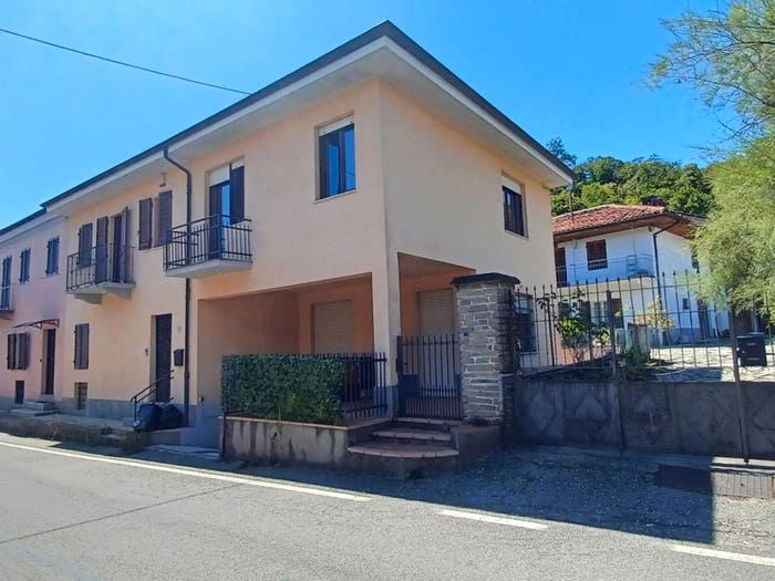 Casa con 5 locali in vendita in Via Guglielmo Marconi, Centro, Valperga