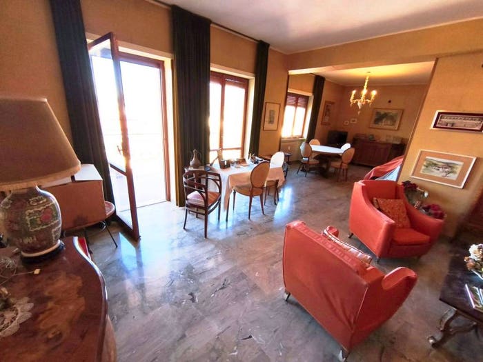 Appartamento con 6 locali in vendita in Via della Genca, Duomo Fontana Luminosa, L'Aquila