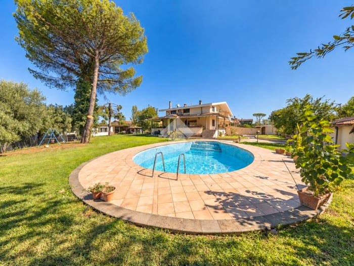 Casa con 6 locali in vendita in Via di Lunghezza, Lunghezza, Roma
