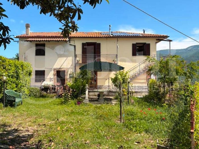 Appartamento quadrilocale in vendita in LOCALITA CAMPIGLIANO snc, Campigliano, Rivodutri