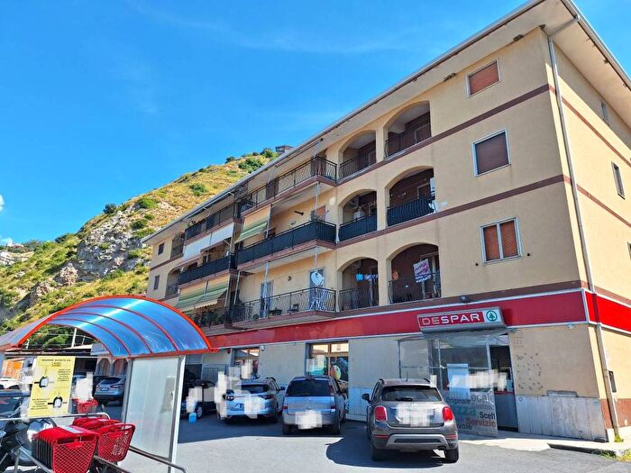 Appartamento con 5 locali in vendita in Strada Statale Tirrena Inferiore, Cetraro Marina, Cetraro