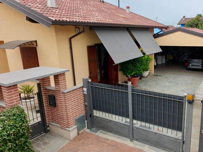 Casa trilocale in vendita in Via Filippo Figari, Gravellona Lomellina