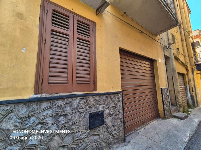 Casa con 6 locali in vendita in Via Bulotta, Centro, Carini