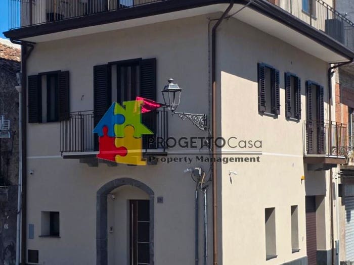 Casa con 6 locali in vendita in Via Carmine, Centro, Castiglione di Sicilia