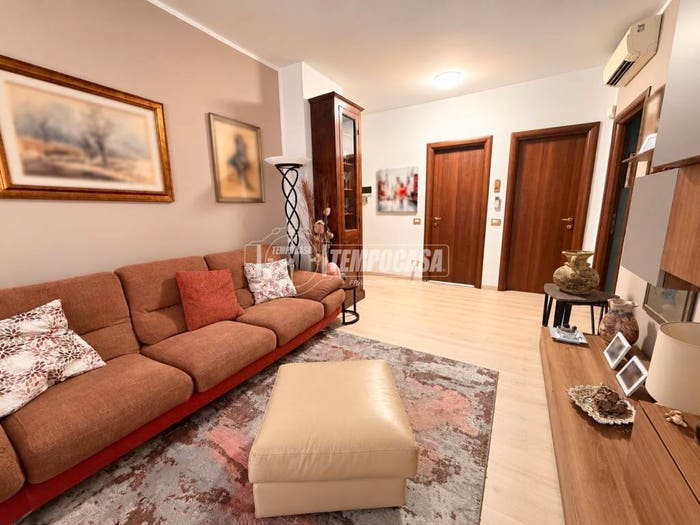 Appartamento trilocale in vendita in Via dei pini, Centro, Pieve Emanuele