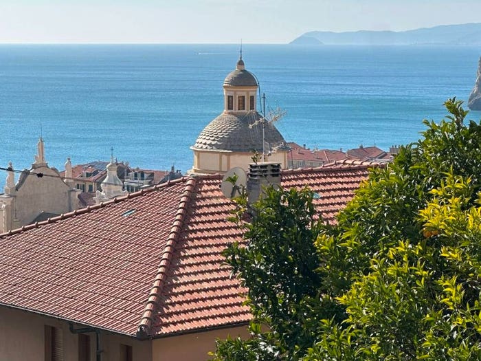 Appartamento trilocale in vendita in Centro, Finale Ligure