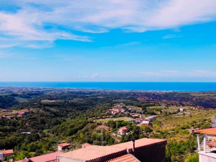 Casa con 6 locali in vendita in Via Policastro, Santa Domenica Talao