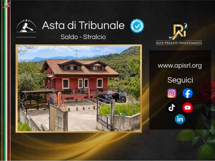 Appartamento con 6 locali in vendita in Via Degli Ulivi, Montecorvino Pugliano