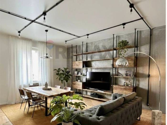 Appartamento trilocale in vendita in Via San Gervasio, Centro, Mantova