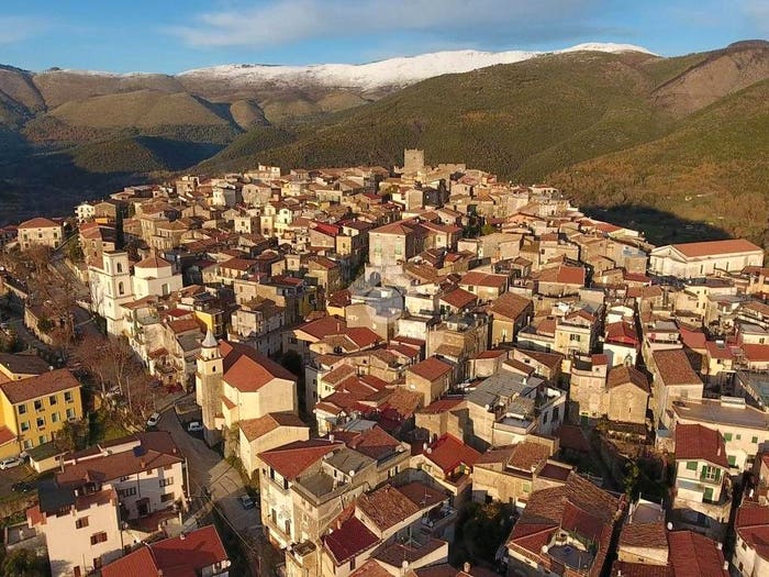 Casa con 6 locali in vendita in Via cesare battisti, Centro, Camerota