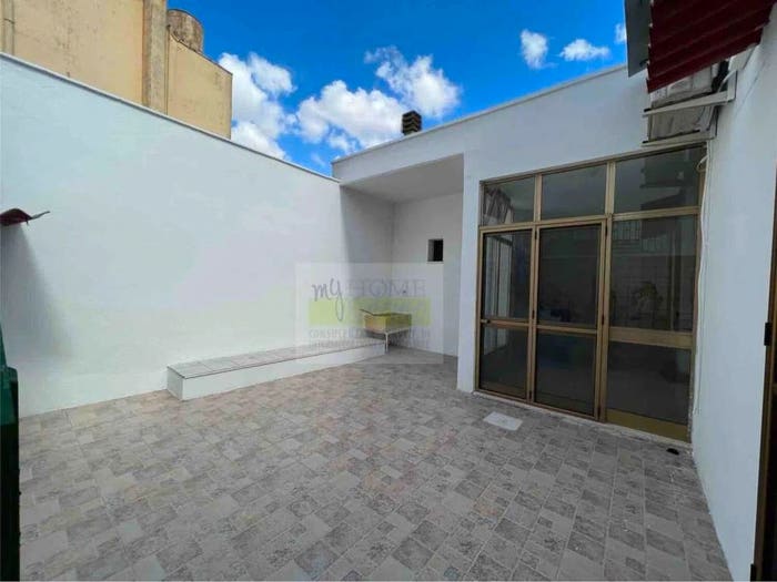Casa con 6 locali in vendita in Alessano