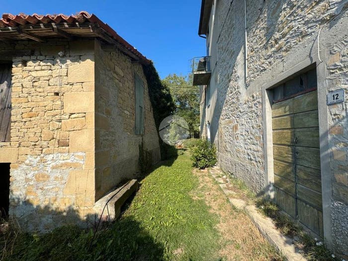 Casa quadrilocale in vendita in Str Quinzo, Neviano degli Arduini
