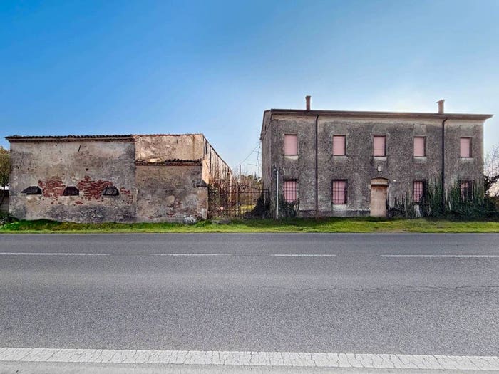 Casa quadrilocale in vendita in Via Guasti, Trevenzuolo