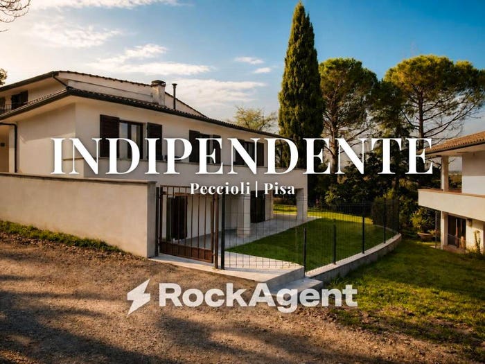 Casa con 6 locali in vendita in Viale Mazzini B, Centro, Peccioli