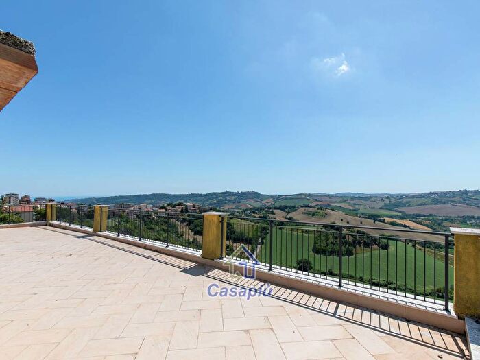 Casa quadrilocale in vendita in Via Martiri d'Ungheria, Centro, Montegranaro
