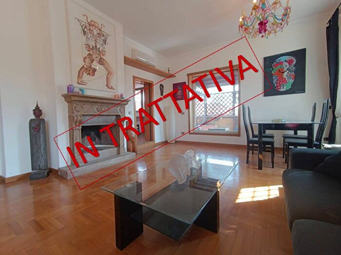 Casa quadrilocale in vendita in Via della Divisione Torino, Cecchignola Giuliano Dalmata, Roma