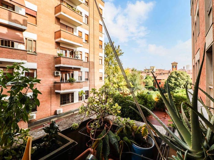 Appartamento con 5 locali in vendita in Via San Valentino, San Felice, Bologna